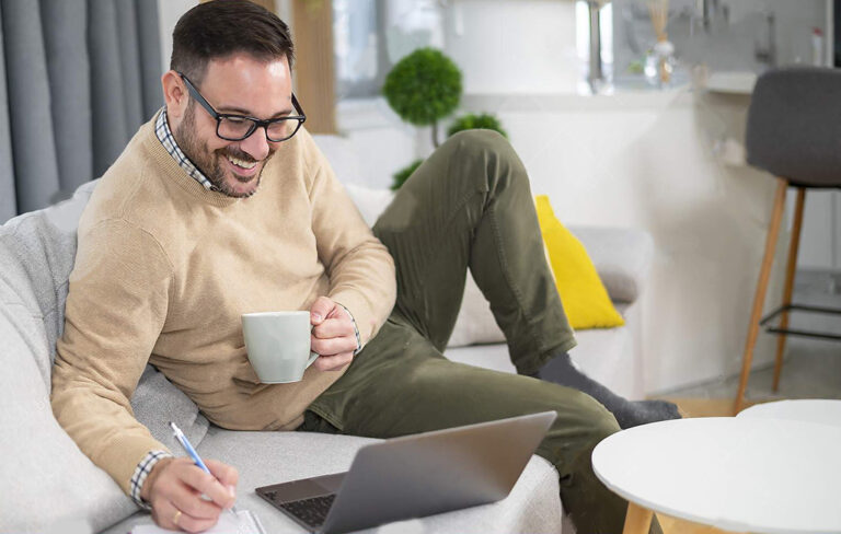 Ben Jamieson's non-compliant laptop-couch workstation