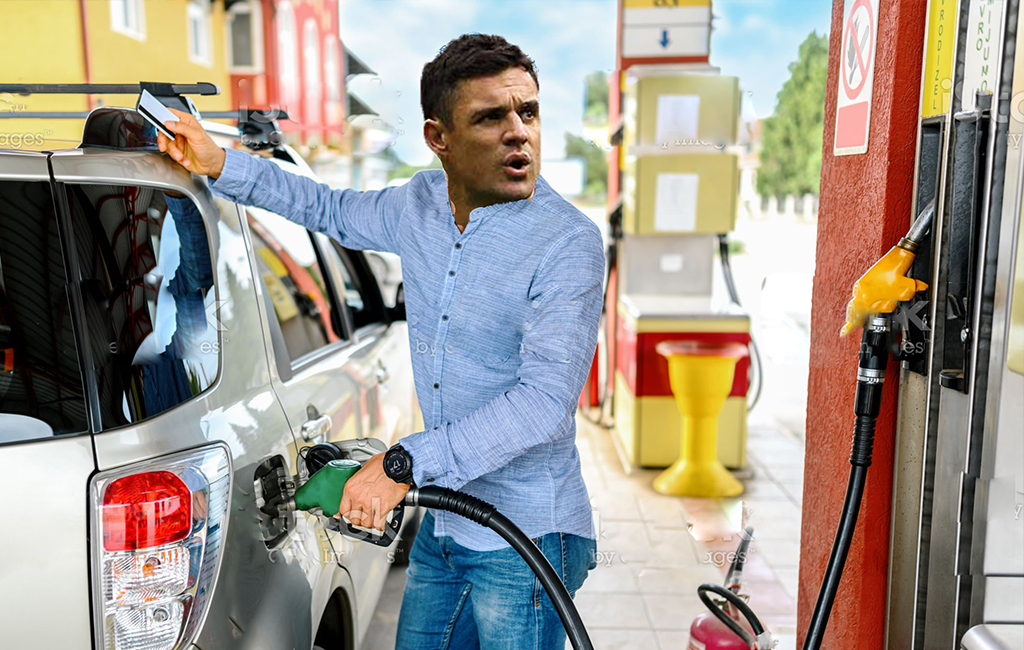 Dan Carter at petrol pump