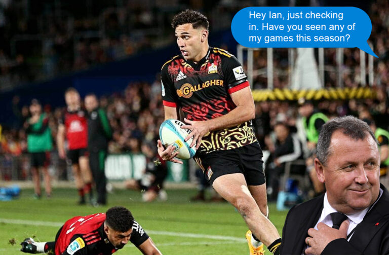 Shaun Stevenson dotting down a try against the crusaders, while texting Ian Foster.